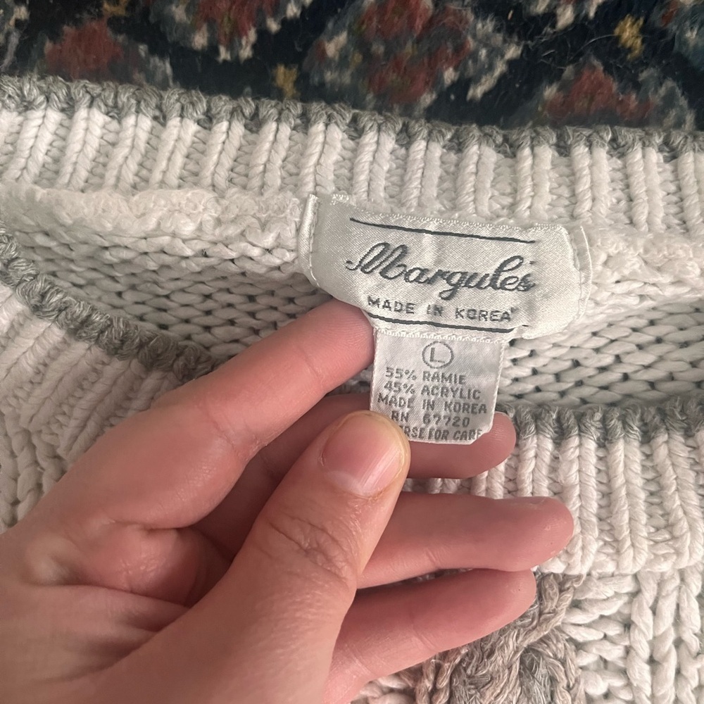 Vintage chunky cottagecore embroidered Floral Grapevine Sweater Large - Picture 4 of 5